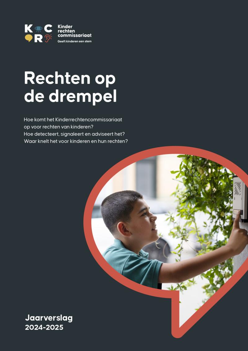 Cover Jaarverslag 2024-2025: Rechten op de drempel