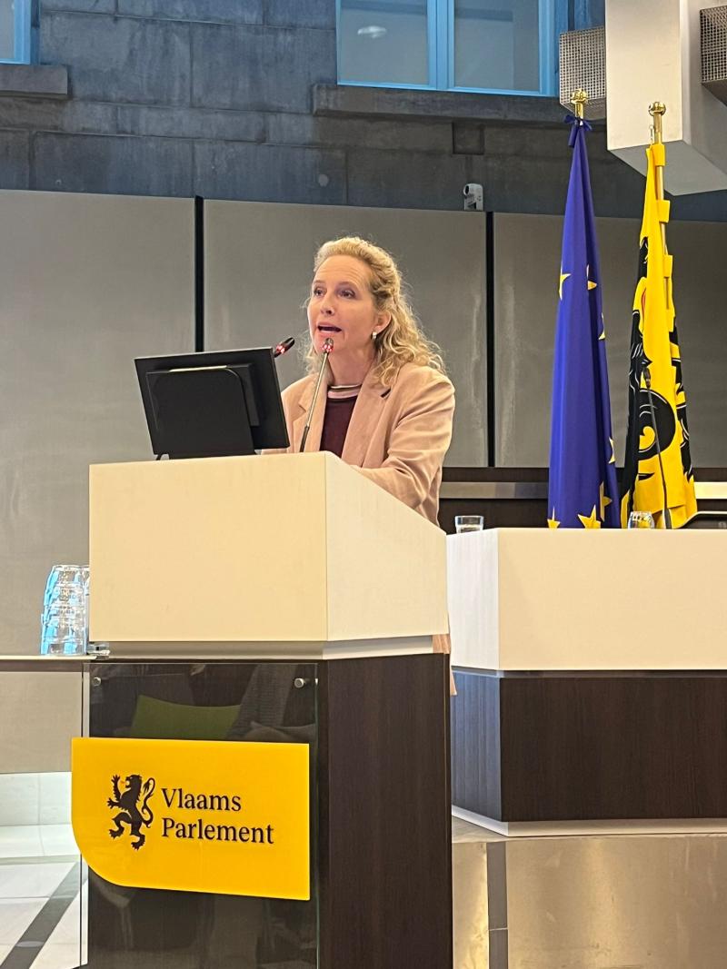 Kinderrechtencommissaris Caroline Vrijens opent de studiedag